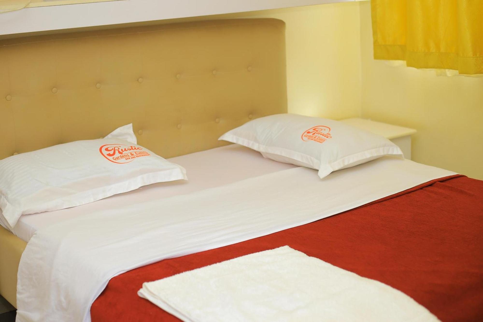 Rustic Gardens Bed & Breakfast Kitunzi Lungujja Kampala Eksteriør billede