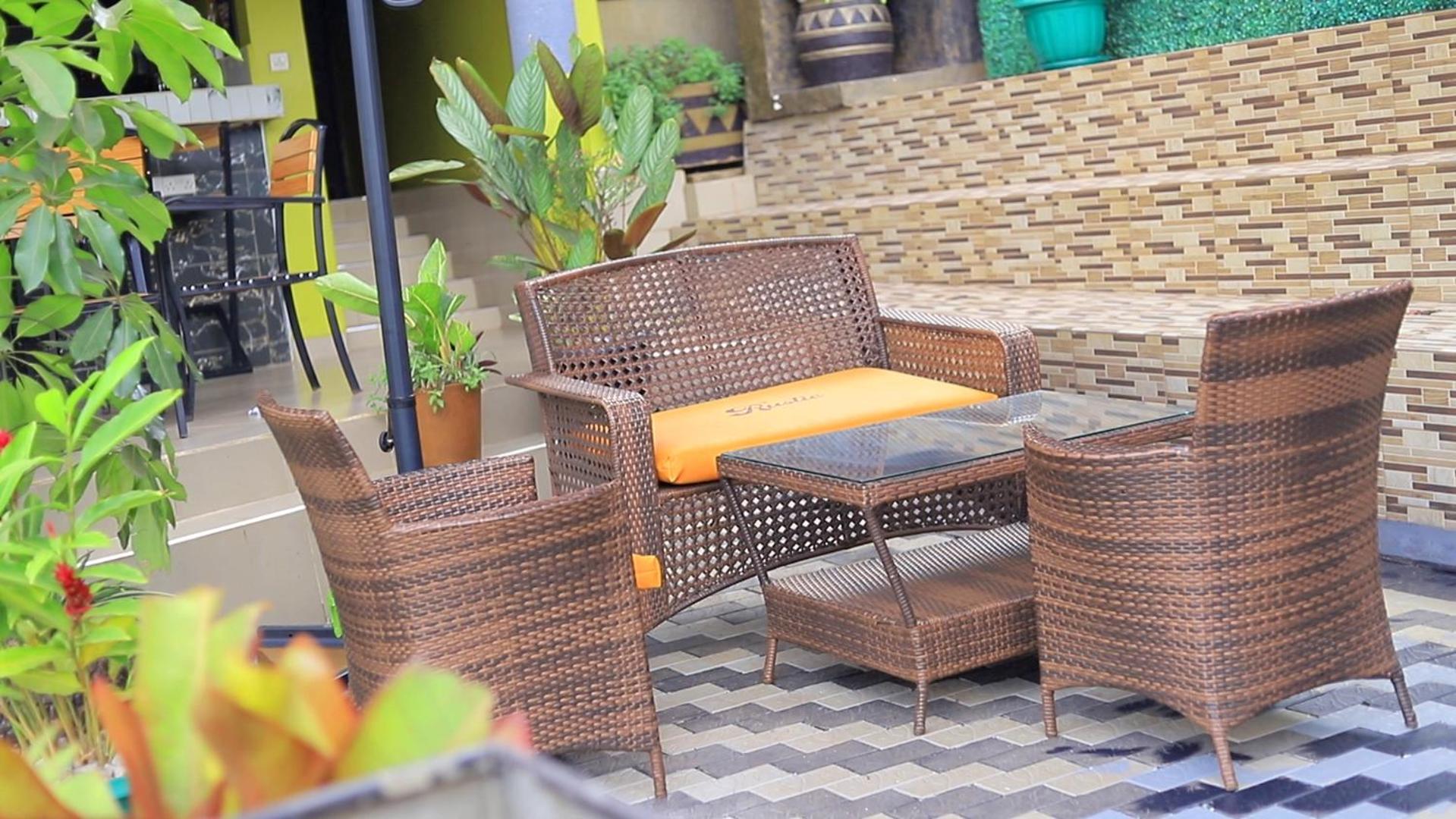 Rustic Gardens Bed & Breakfast Kitunzi Lungujja Kampala Eksteriør billede